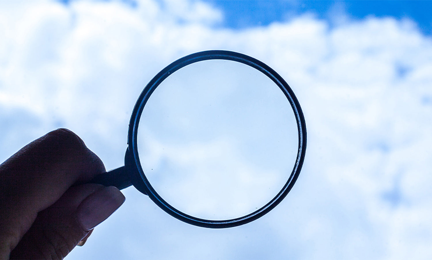 Sans parabènes, hypoallergénique, sans alcool… Que cachent réellement ces allégations ?