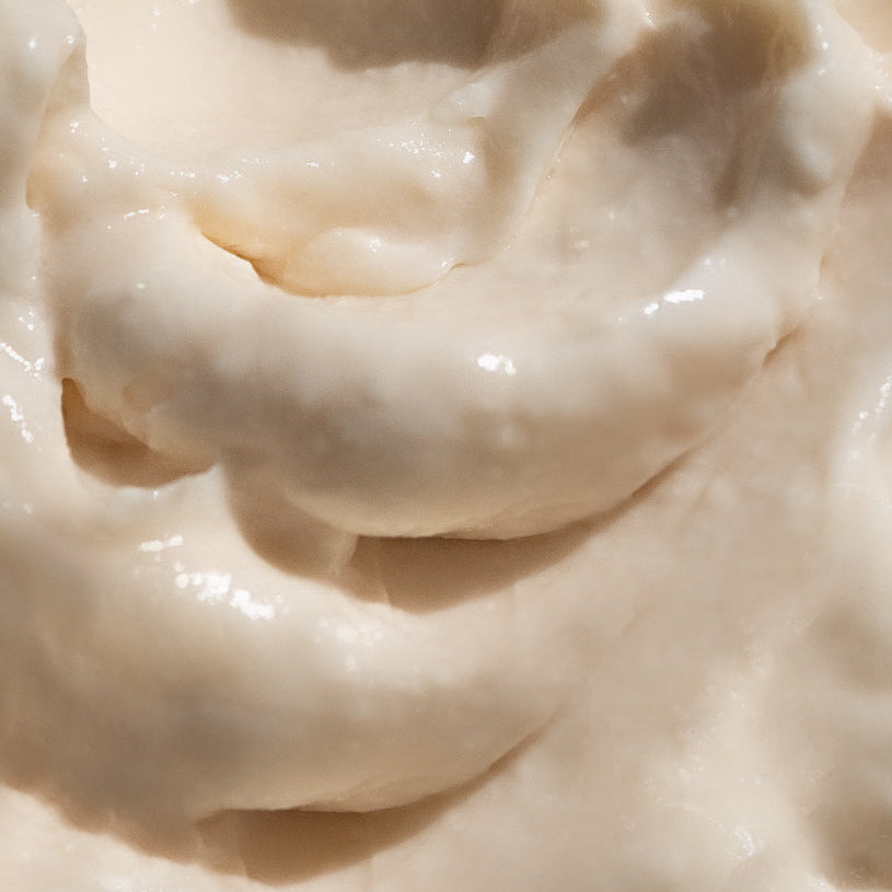 Texture onctueuse de la crème corps Fine Fleur de L'Odaïtès